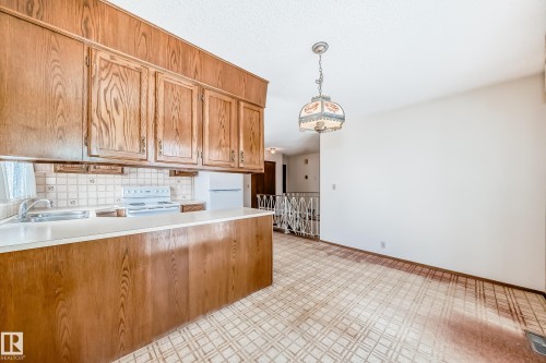 14237 22A Street, Edmonton, AB - Indoor Photo Showing Kitchen