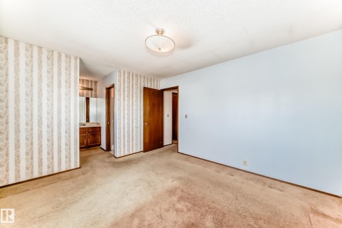 14237 22A Street, Edmonton, AB - Indoor Photo Showing Other Room