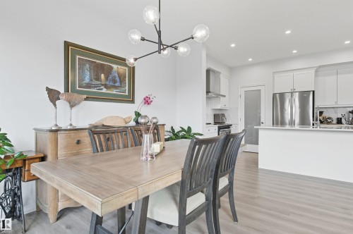 2631 Donaghey Crescent, Edmonton, AB - Indoor Photo Showing Dining Room