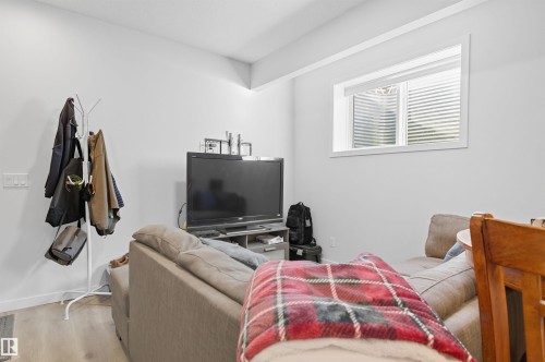 2631 Donaghey Crescent, Edmonton, AB - Indoor