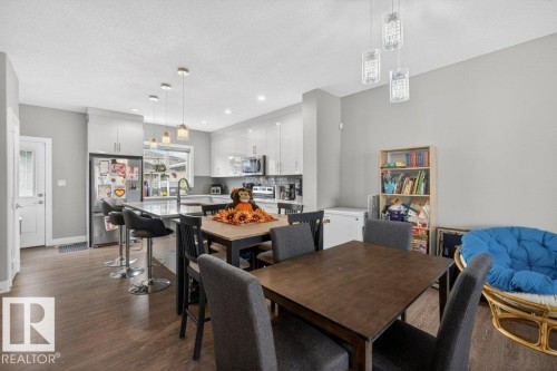 994 Berg Place, Leduc, AB - Indoor Photo Showing Dining Room