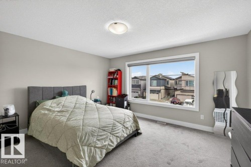 994 Berg Place, Leduc, AB - Indoor Photo Showing Bedroom