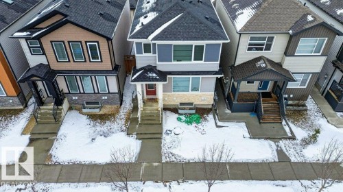 994 Berg Place, Leduc, AB - Outdoor
