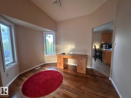 2807 35 Street, Edmonton, AB - Indoor