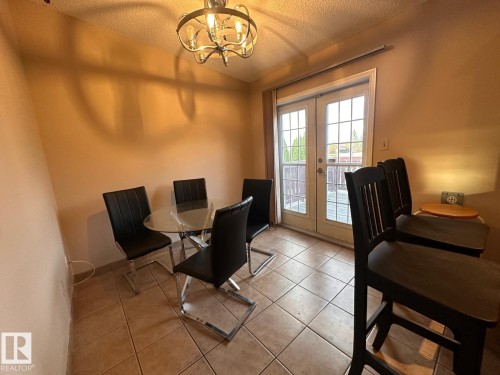 2807 35 Street, Edmonton, AB - Indoor