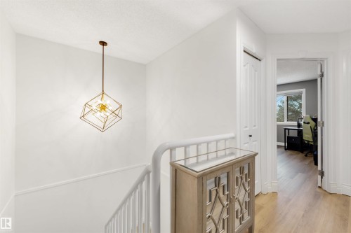 23 882 Ryan Place, Edmonton, AB - Indoor Photo Showing Other Room