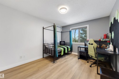 23 882 Ryan Place, Edmonton, AB - Indoor