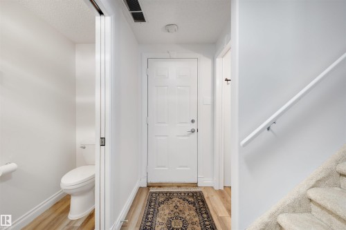 23 882 Ryan Place, Edmonton, AB - Indoor