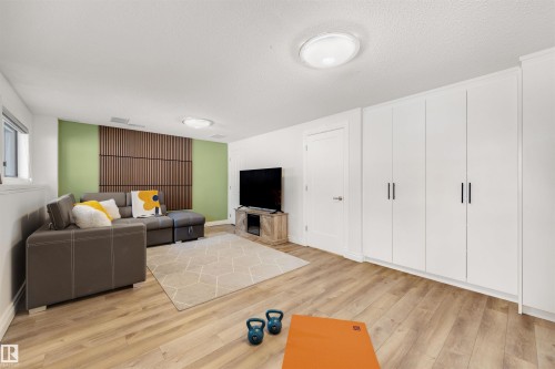 23 882 Ryan Place, Edmonton, AB - Indoor