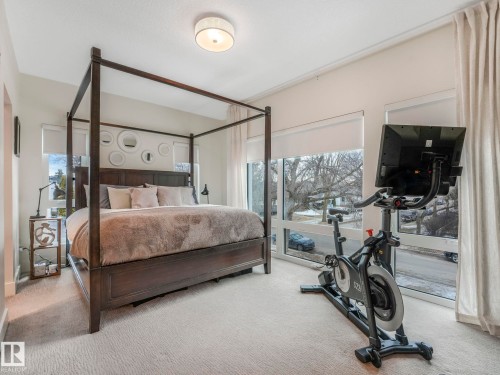 6720 105A Street, Edmonton, AB - Indoor Photo Showing Other Room