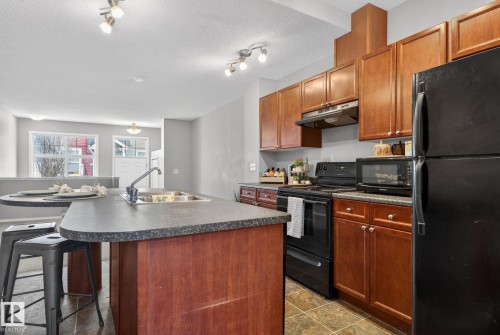 149 5604 199 Street, Edmonton, AB - Indoor Photo Showing Kitchen