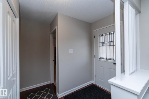7123 39A Avenue Nw, Edmonton, AB - Indoor Photo Showing Other Room