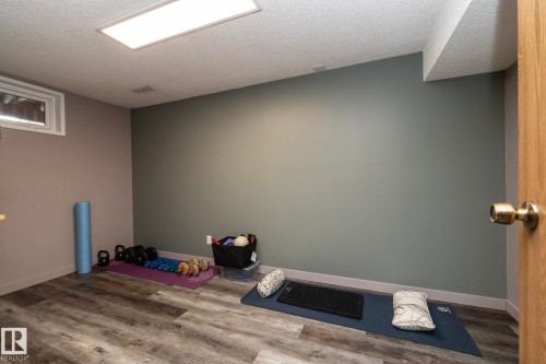 7123 39A Avenue Nw, Edmonton, AB - Indoor Photo Showing Other Room