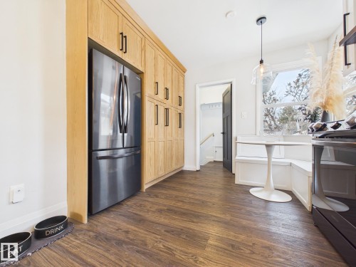 8746 84 Avenue, Edmonton, AB - Indoor