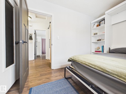 8746 84 Avenue, Edmonton, AB - Indoor