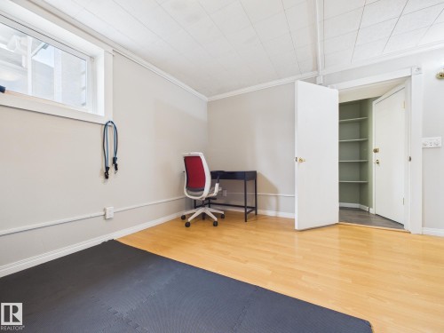 8746 84 Avenue, Edmonton, AB - Indoor Photo Showing Other Room