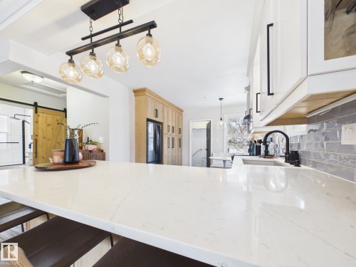 8746 84 Avenue, Edmonton, AB - Indoor Photo Showing Kitchen