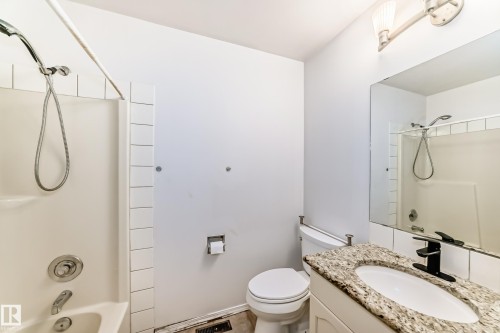 4714 26 Avenue, Edmonton, AB - Indoor Photo Showing Bathroom