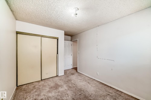 4714 26 Avenue, Edmonton, AB - Indoor Photo Showing Other Room