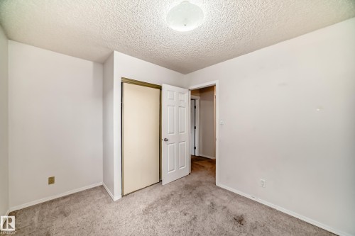 4714 26 Avenue, Edmonton, AB - Indoor Photo Showing Other Room