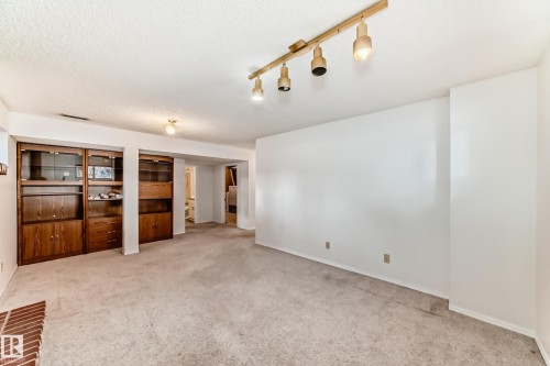 4714 26 Avenue, Edmonton, AB - Indoor Photo Showing Other Room