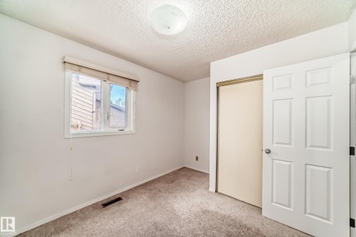 4714 26 Avenue, Edmonton, AB - Indoor Photo Showing Other Room