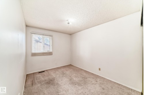 4714 26 Avenue, Edmonton, AB - Indoor Photo Showing Other Room