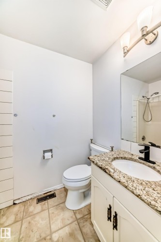4714 26 Avenue, Edmonton, AB - Indoor Photo Showing Bathroom