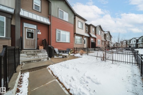 49 16903 68 Street  Edmonton, AB T5Z 0R1