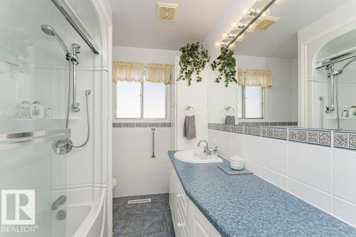 3528 112 Street, Edmonton, AB - Indoor Photo Showing Bathroom