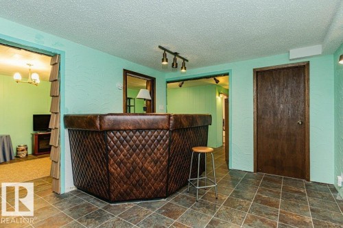 3528 112 Street, Edmonton, AB - Indoor