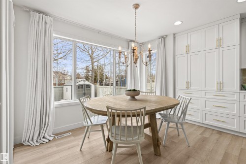 33 English Way, St. Albert, AB - Indoor Photo Showing Dining Room