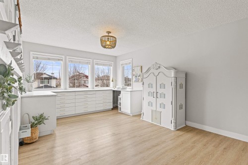 33 English Way, St. Albert, AB - Indoor Photo Showing Other Room