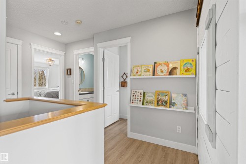 33 English Way, St. Albert, AB - Indoor Photo Showing Other Room