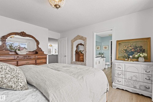 33 English Way, St. Albert, AB - Indoor Photo Showing Bedroom