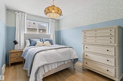 33 English Way, St. Albert, AB - Indoor Photo Showing Bedroom