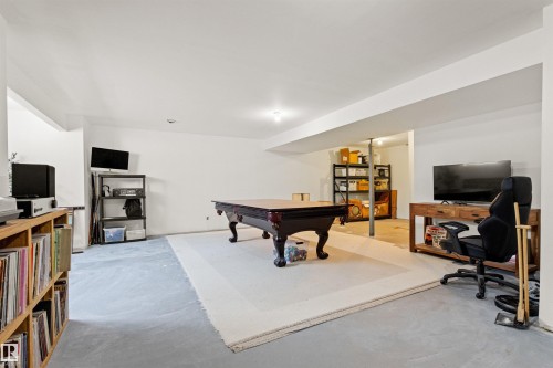 33 English Way, St. Albert, AB - Indoor