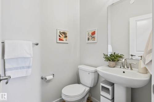 139 Stonehouse Way, Leduc, AB - Indoor Photo Showing Bathroom