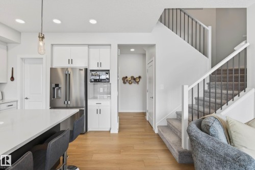 139 Stonehouse Way, Leduc, AB - Indoor Photo Showing Kitchen