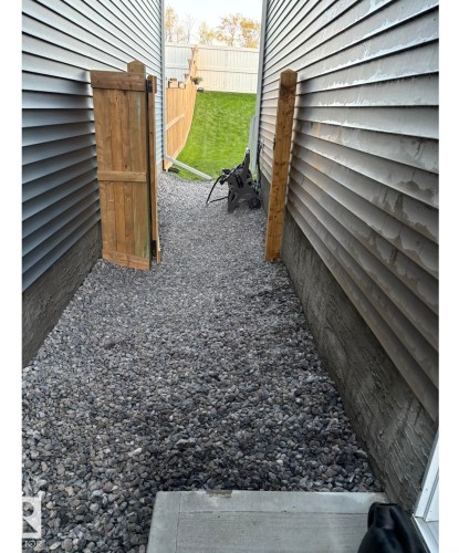 139 Stonehouse Way, Leduc, AB - Outdoor