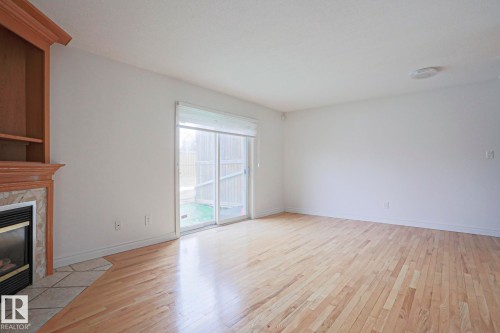 13 9505 176 Street, Edmonton, AB - Indoor With Fireplace