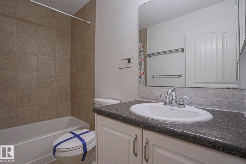 13 9505 176 Street, Edmonton, AB - Indoor Photo Showing Bathroom