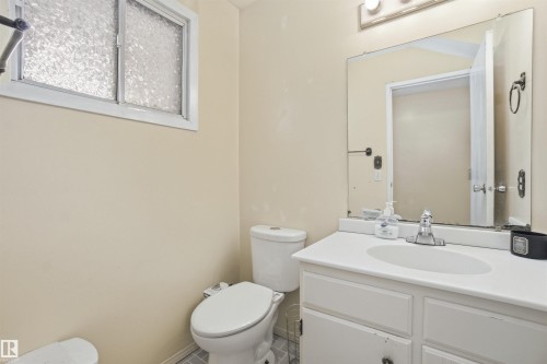 8616 179 Street, Edmonton, AB - Indoor Photo Showing Bathroom