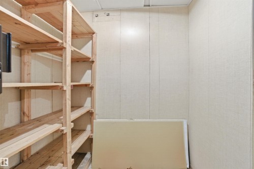 8616 179 Street, Edmonton, AB - Indoor With Storage