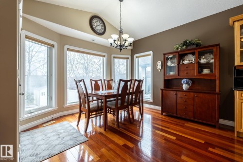135 Fraser Way, Edmonton, AB - Indoor Photo Showing Dining Room
