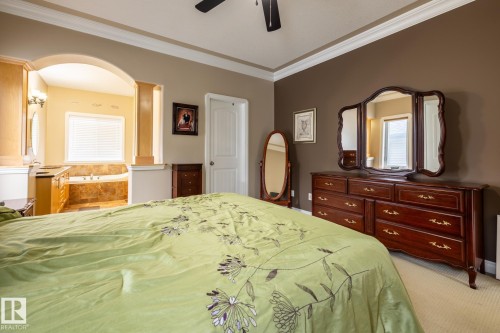 135 Fraser Way, Edmonton, AB - Indoor Photo Showing Bedroom