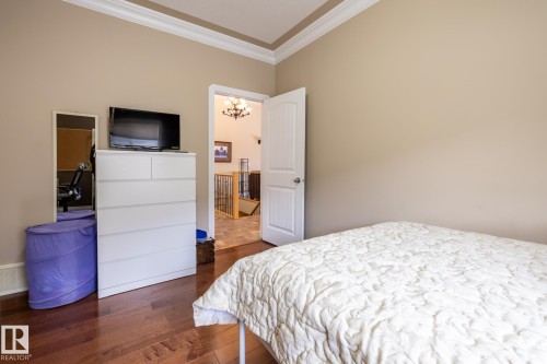 135 Fraser Way, Edmonton, AB - Indoor Photo Showing Bedroom