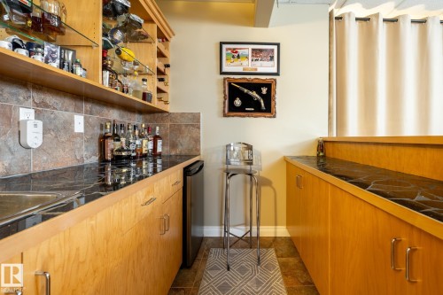 135 Fraser Way, Edmonton, AB - Indoor Photo Showing Kitchen With Double Sink
