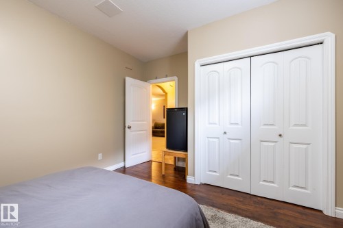 135 Fraser Way, Edmonton, AB - Indoor Photo Showing Bedroom