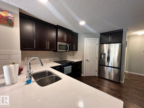 4427 6 Street, Edmonton, AB - Indoor Photo Showing Kitchen With Double Sink With Upgraded Kitchen